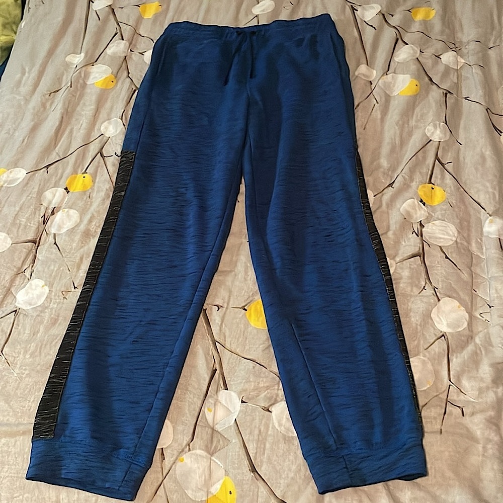 Runway boys 18 active wear pants